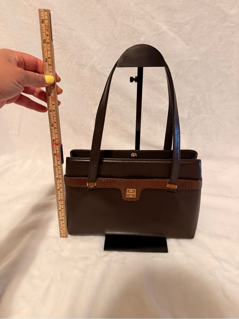 Vintage Givenchy Brown Leather 4G Logo Shoulder Bag - Picture 3 of 16